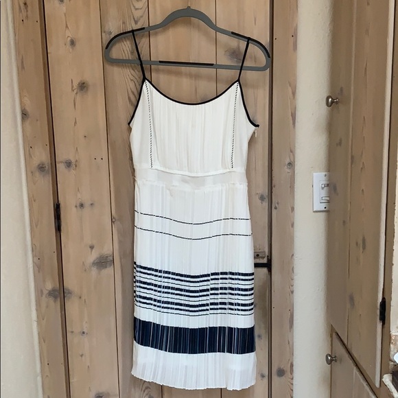 O’2nd Sleeveless Dress - Picture 2 of 6